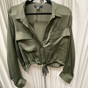 Gorgeous tie at waist top